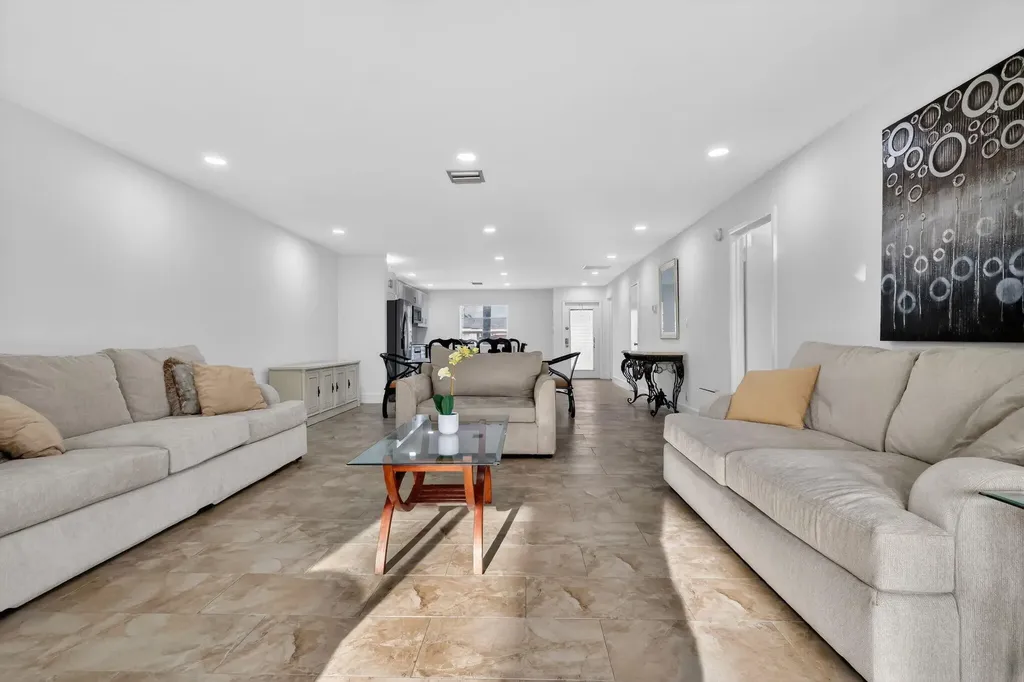 5093 Privet Place Delray Beach FL 33484