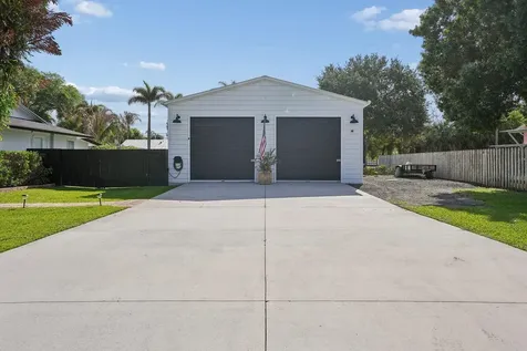 836 34th Avenue Vero Beach FL 32960