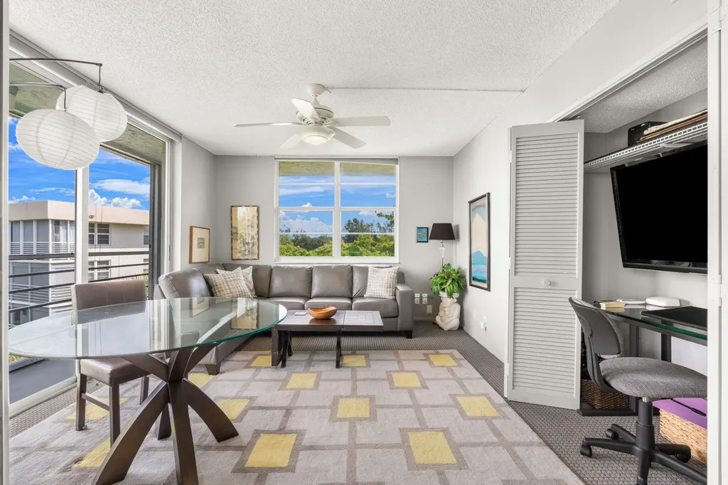 545 Oaks Lane Pompano Beach FL 33069