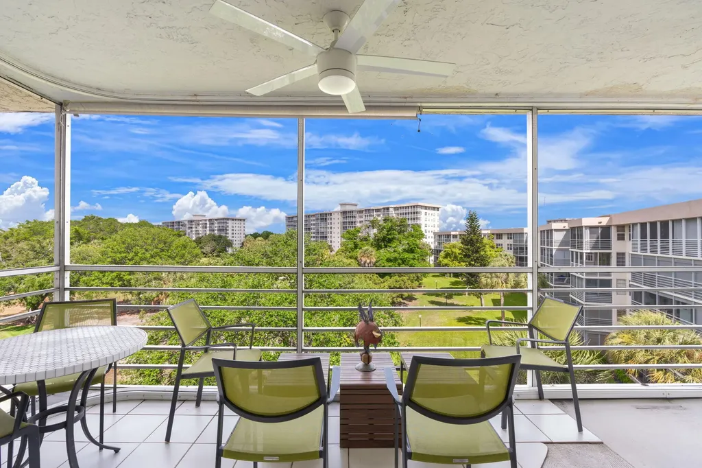 545 Oaks Lane Pompano Beach FL 33069