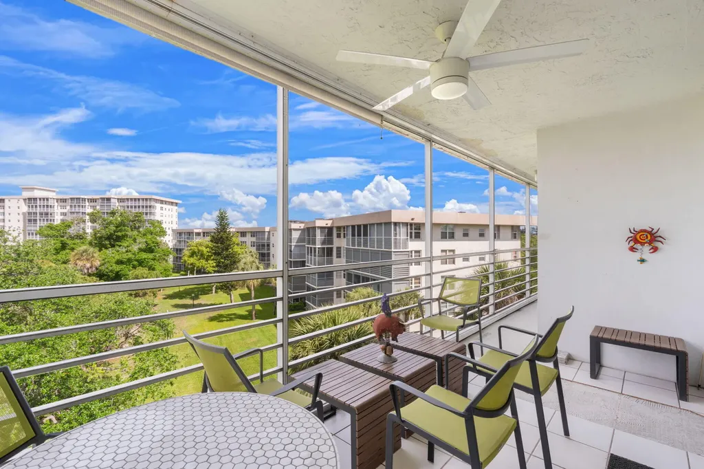 545 Oaks Lane Pompano Beach FL 33069
