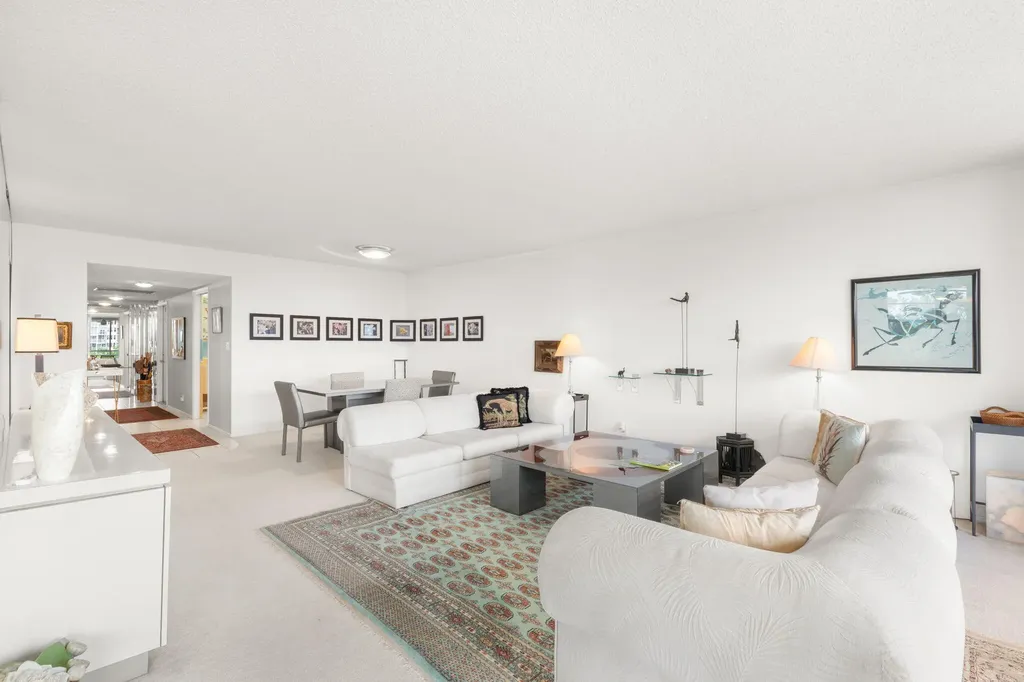 545 Oaks Lane Pompano Beach FL 33069