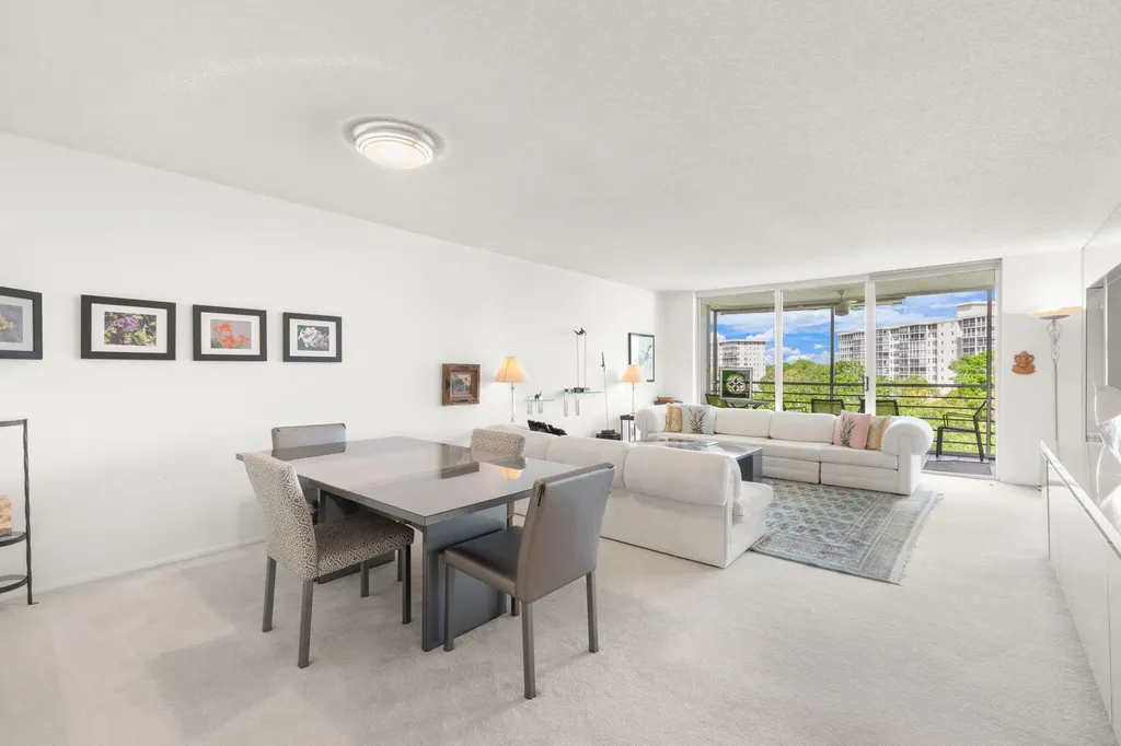 545 Oaks Lane Pompano Beach FL 33069