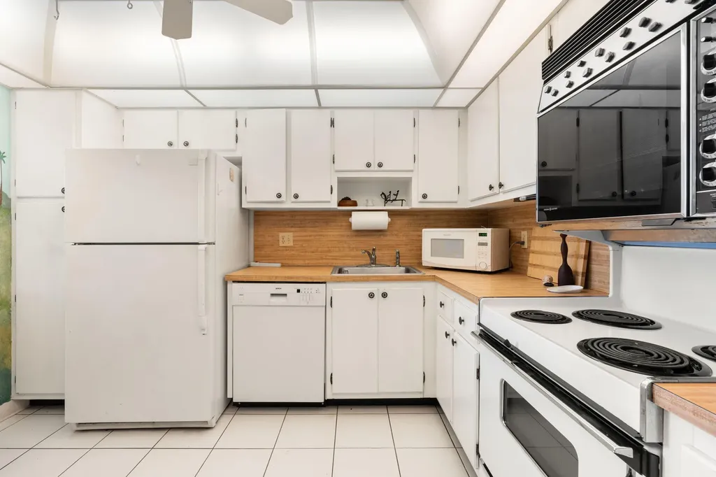 545 Oaks Lane Pompano Beach FL 33069