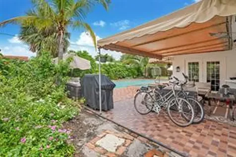 241 SW 13th Street Boca Raton FL 33432