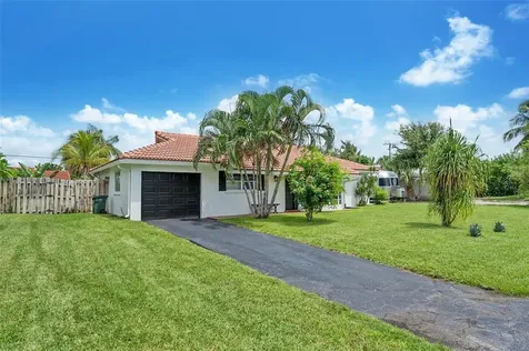 241 SW 13th Street Boca Raton FL 33432