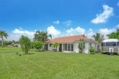 241 SW 13th Street Boca Raton FL 33432
