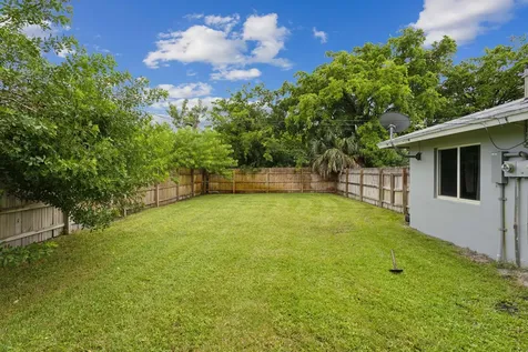 2227 NE 3rd Avenue Delray Beach FL 33444