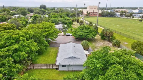 2227 NE 3rd Avenue Delray Beach FL 33444