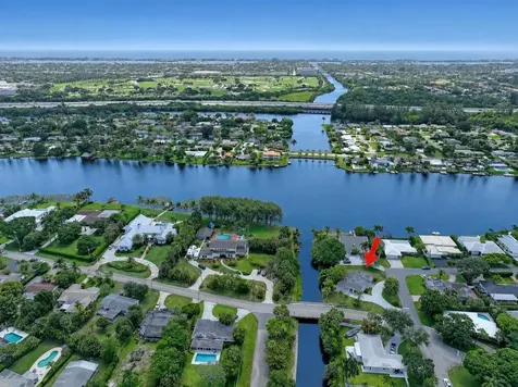 7500 W Lake Drive Lake Clarke Shores FL 33406