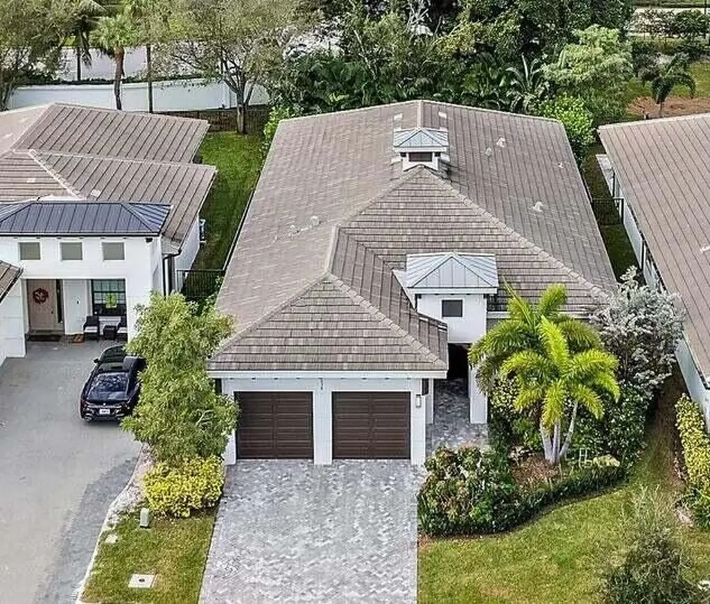 2938 Gin Berry Way West Palm Beach FL 33401