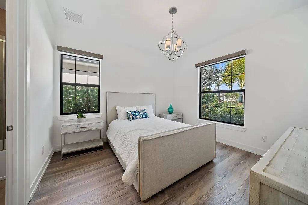 2938 Gin Berry Way West Palm Beach FL 33401