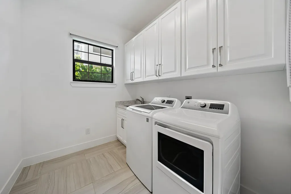2938 Gin Berry Way West Palm Beach FL 33401
