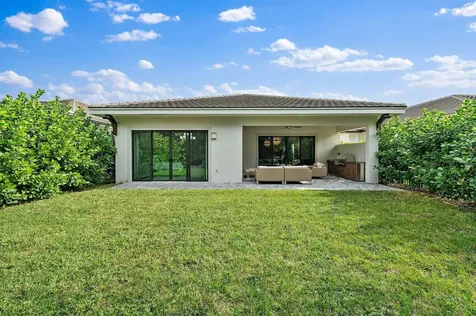 2938 Gin Berry Way West Palm Beach FL 33401