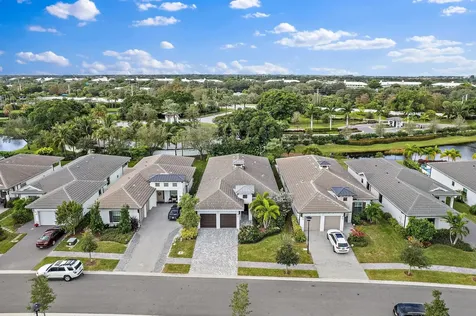 2938 Gin Berry Way West Palm Beach FL 33401