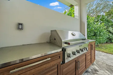 2938 Gin Berry Way West Palm Beach FL 33401