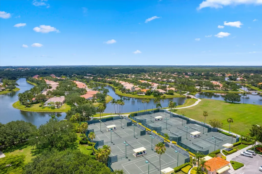 2570 Kittbuck Way West Palm Beach FL 33411
