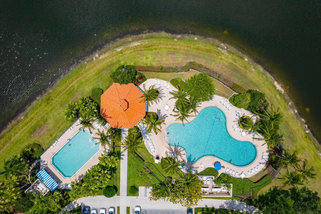 2570 Kittbuck Way West Palm Beach FL 33411