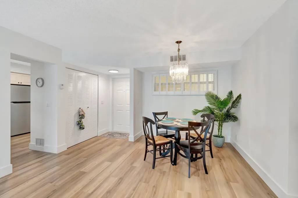 17 Colonial Club Drive Boynton Beach FL 33435