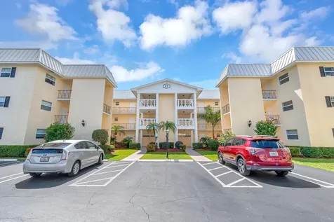 17 Colonial Club Drive Boynton Beach FL 33435