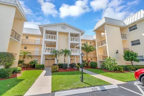 17 Colonial Club Drive Boynton Beach FL 33435