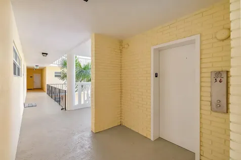 17 Colonial Club Drive Boynton Beach FL 33435