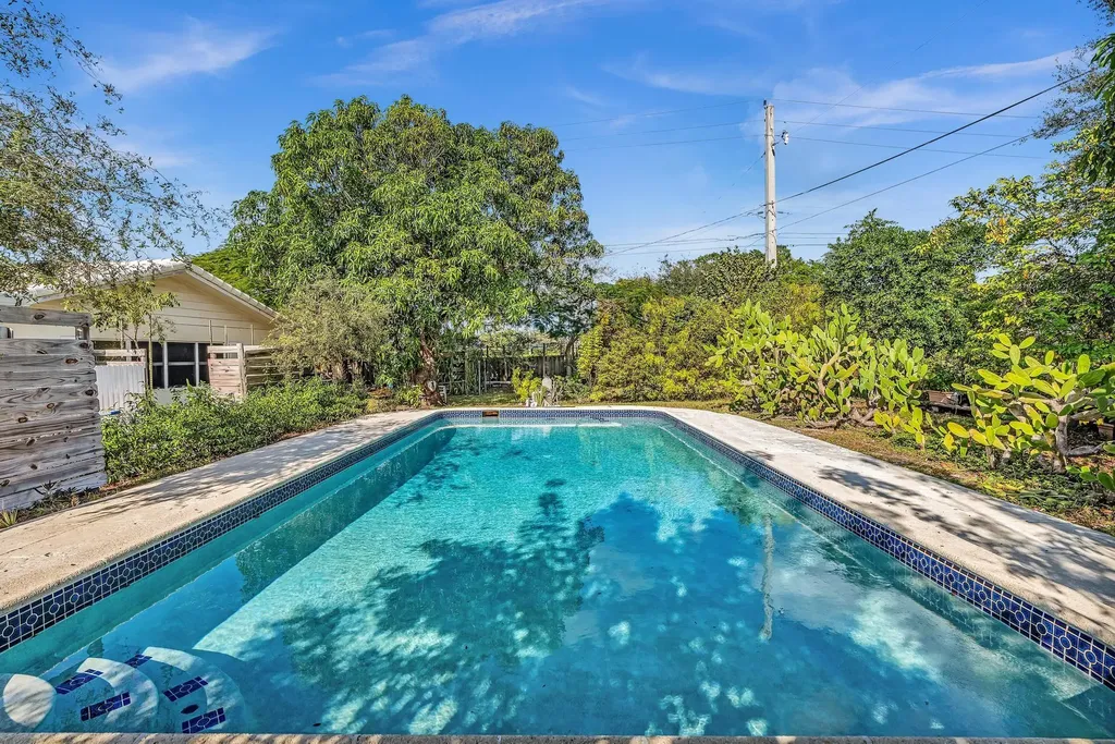 3998 NW 5th Avenue Boca Raton FL 33431
