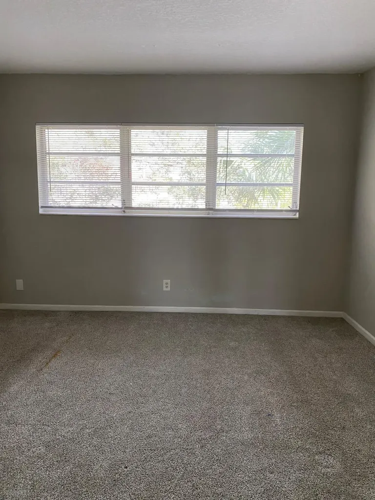 2303 S Federal Highway Boynton Beach FL 33435