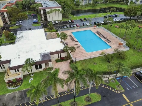 3141 NW 47th Terrace Lauderdale Lakes FL 33319