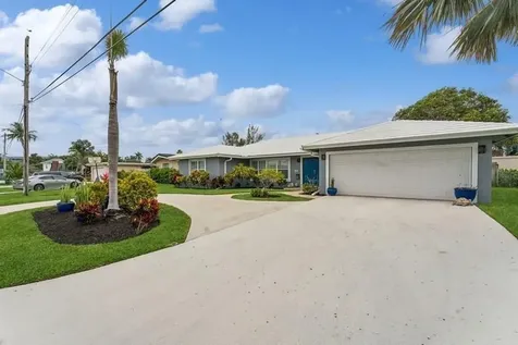 13 Little Harbor Way Deerfield Beach FL 33441