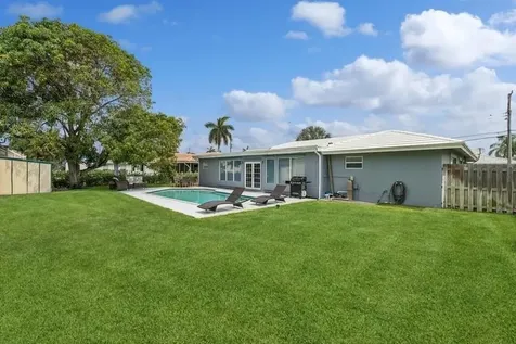 13 Little Harbor Way Deerfield Beach FL 33441
