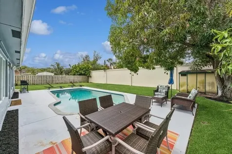 13 Little Harbor Way Deerfield Beach FL 33441