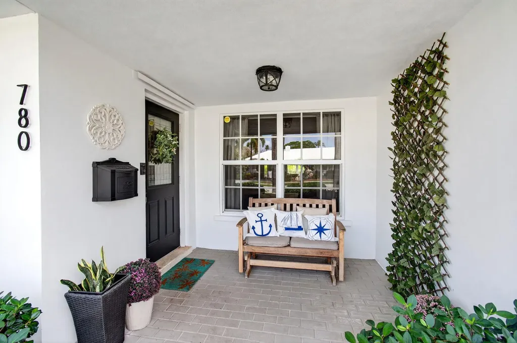 780 SW Elm Tree Lane Boca Raton FL 33486