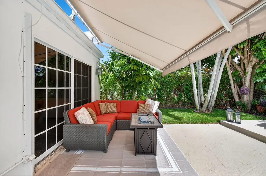 780 SW Elm Tree Lane Boca Raton FL 33486