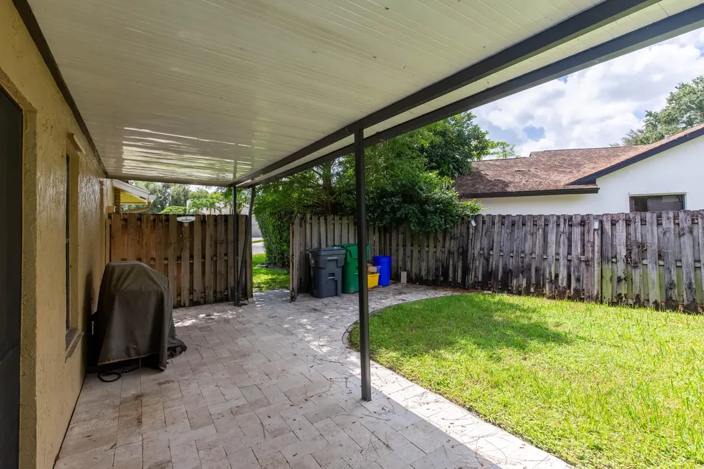 1123 Northumberland Court Wellington FL 33414