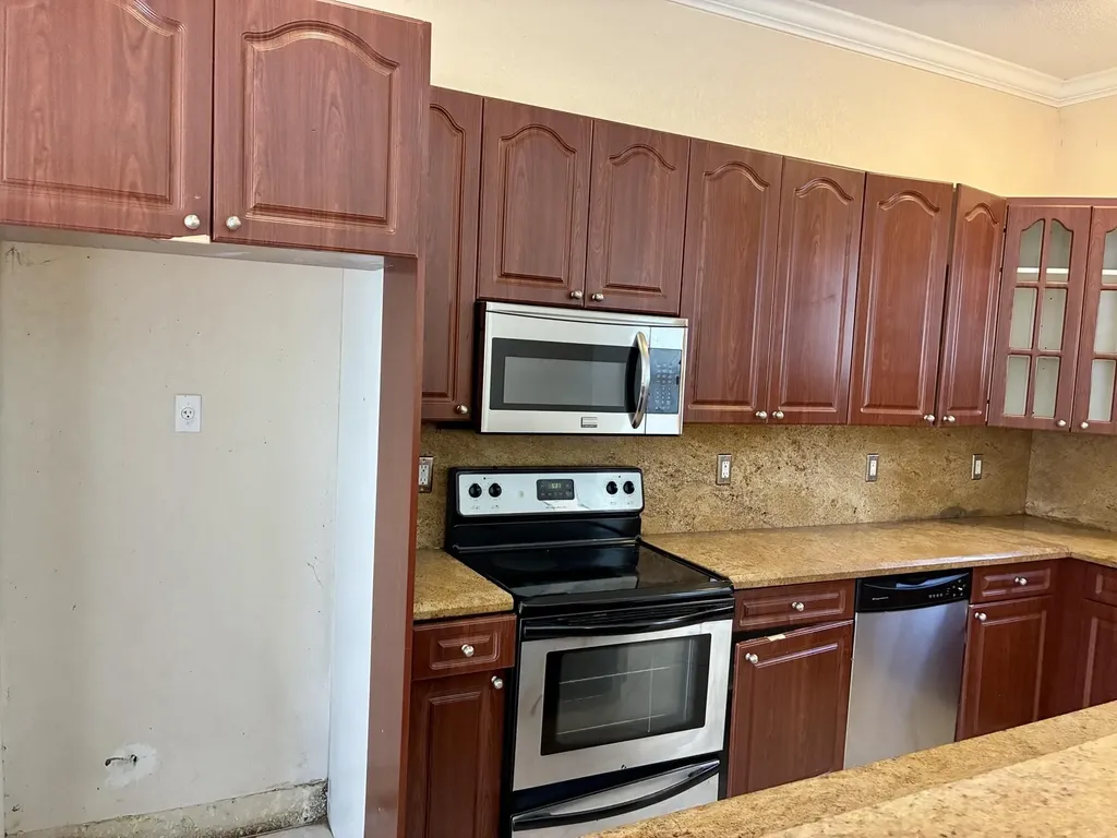 2200 NW 5th Street Pompano Beach FL 33069