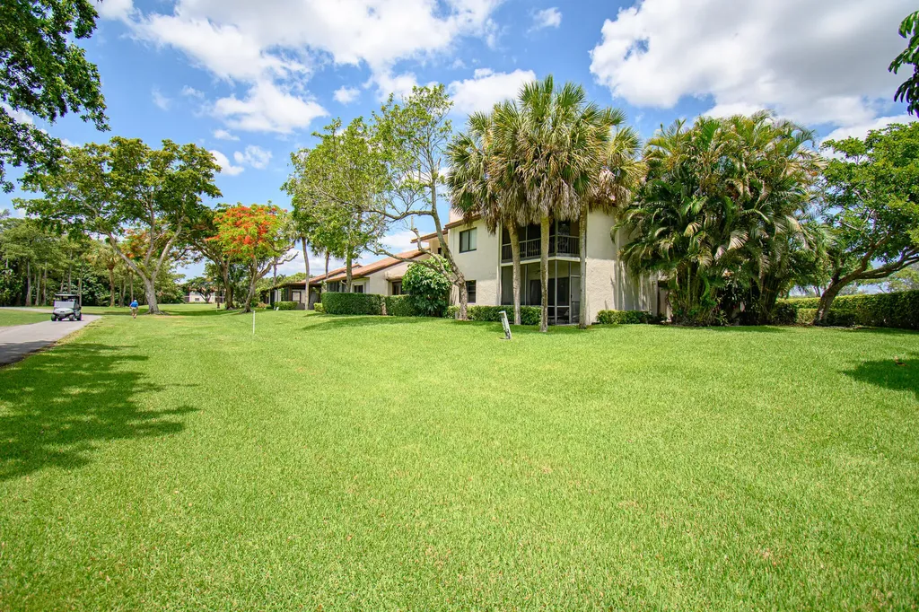 8334 Cypress Lane Boca Raton FL 33433
