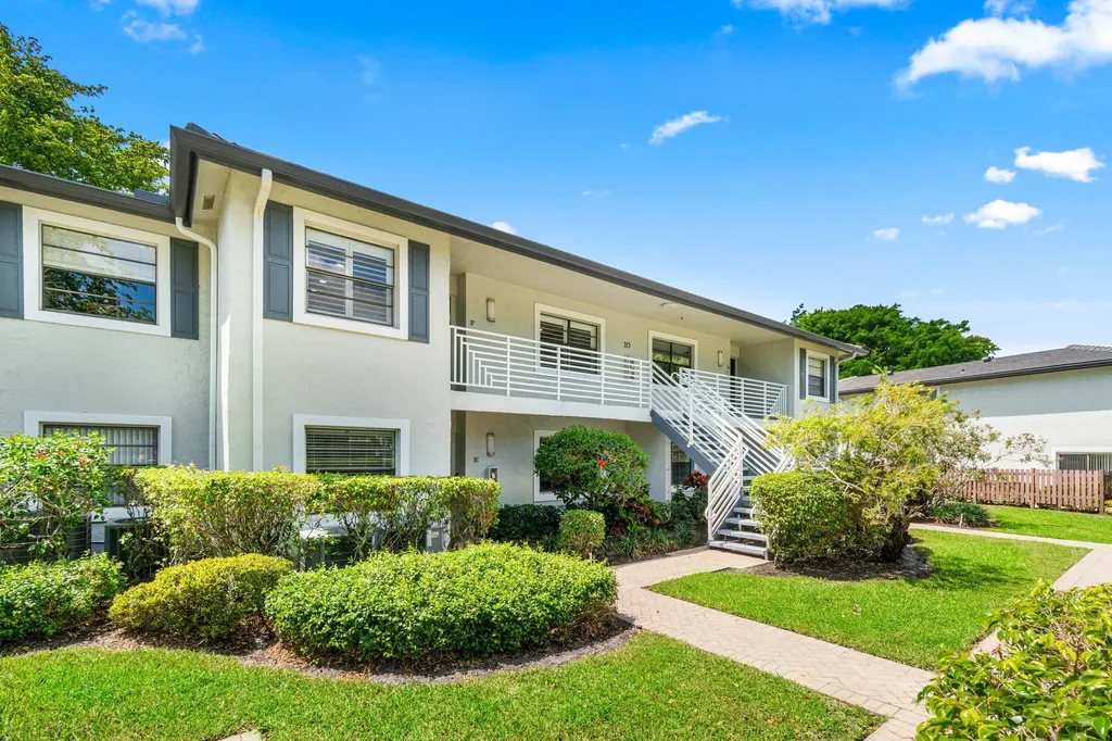 10 Southport Lane Boynton Beach FL 33436