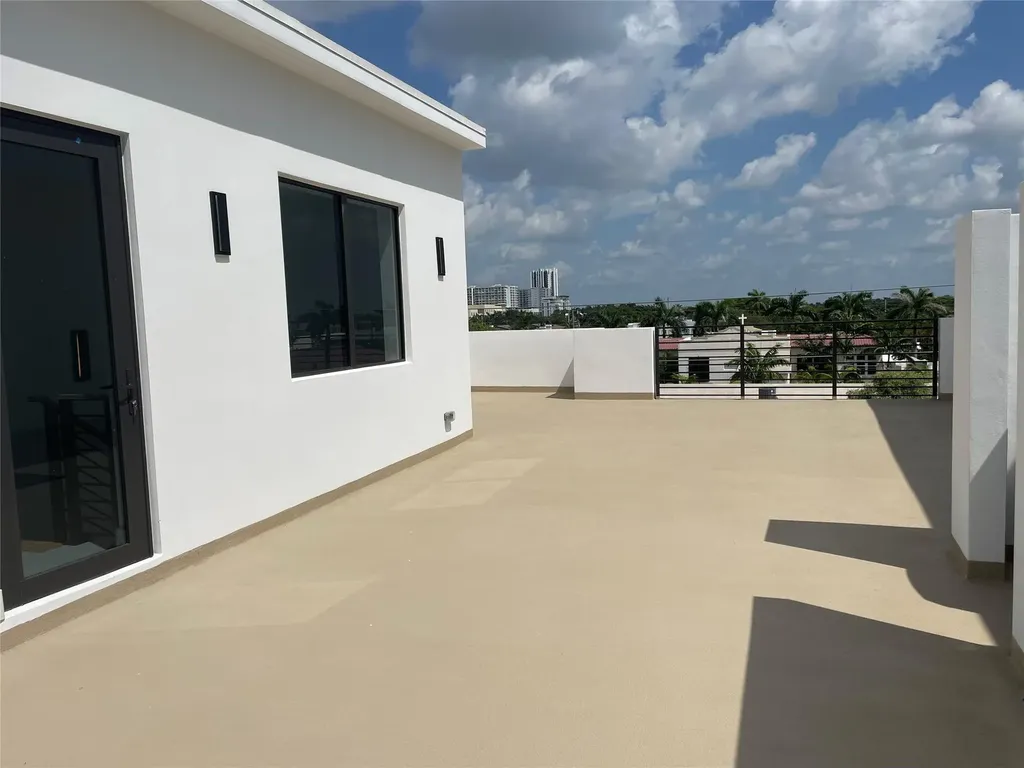 804 NE 2nd Street Fort Lauderdale FL 33301