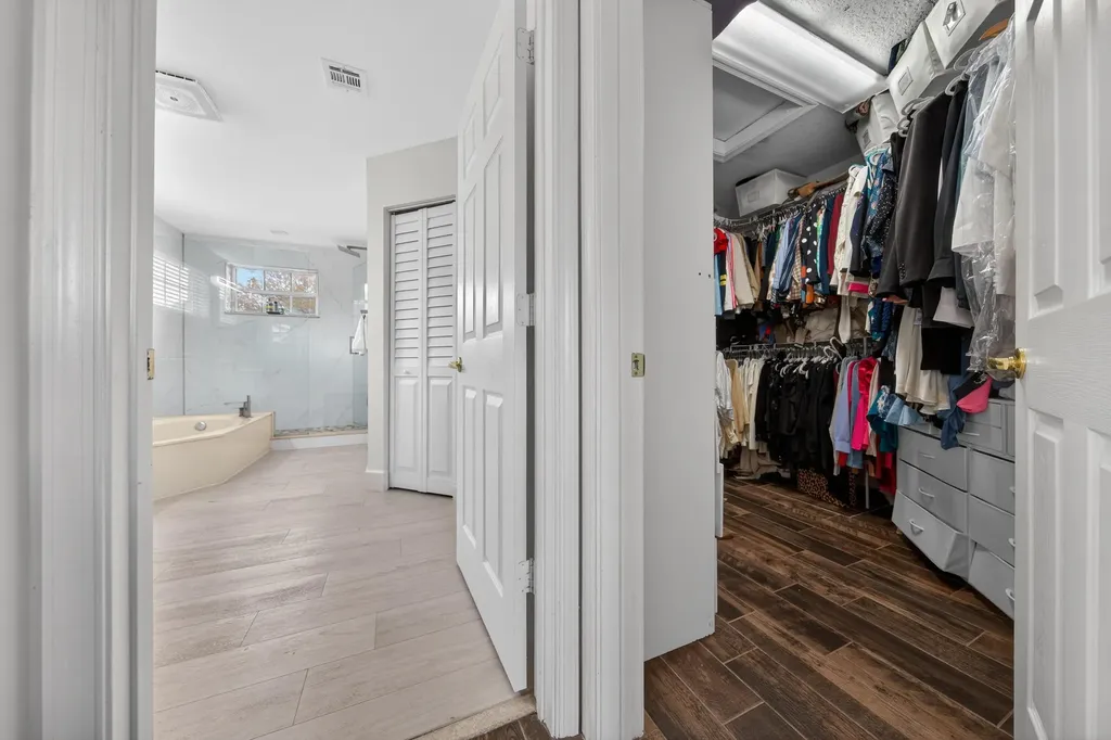 2078 Reston Circle Royal Palm Beach FL 33411