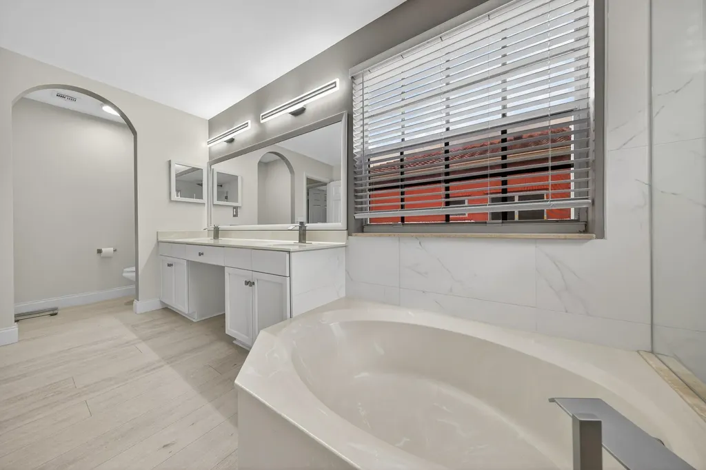 2078 Reston Circle Royal Palm Beach FL 33411