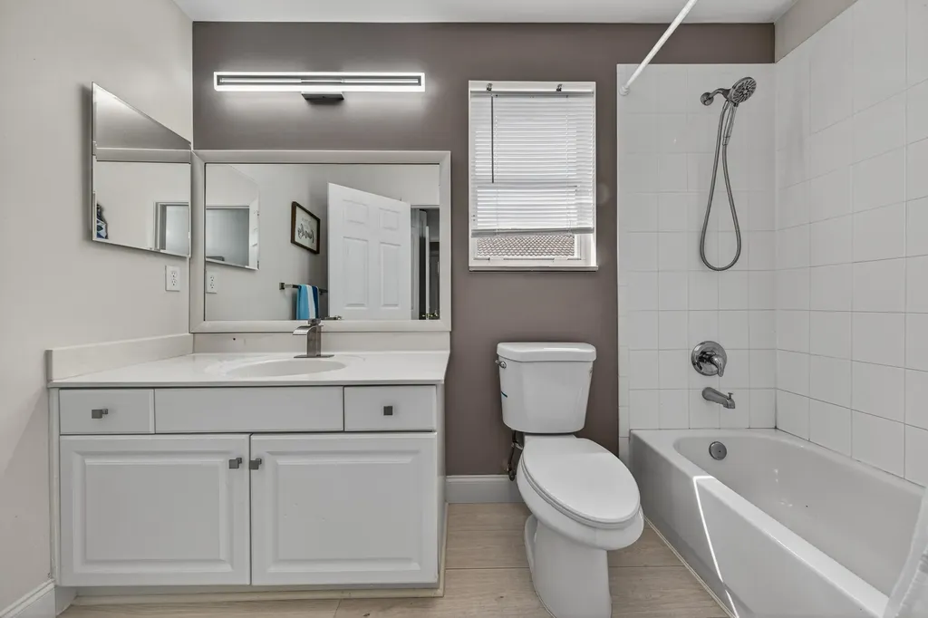 2078 Reston Circle Royal Palm Beach FL 33411