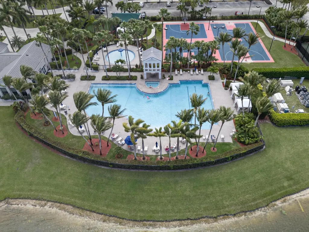 2078 Reston Circle Royal Palm Beach FL 33411
