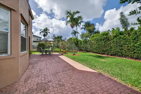 2078 Reston Circle Royal Palm Beach FL 33411