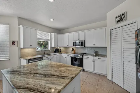 2078 Reston Circle Royal Palm Beach FL 33411