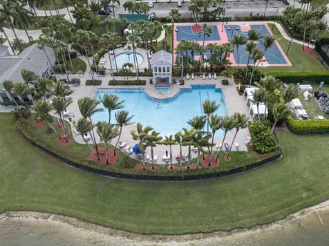 2078 Reston Circle Royal Palm Beach FL 33411