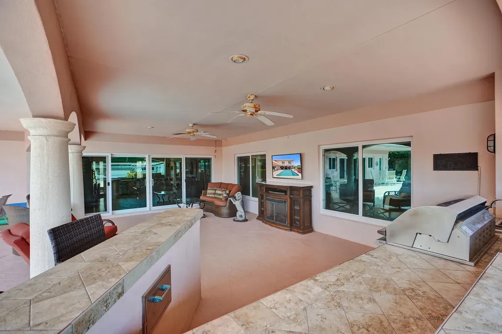 5530 Bayview Drive Fort Lauderdale FL 33308