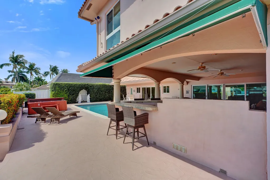 5530 Bayview Drive Fort Lauderdale FL 33308