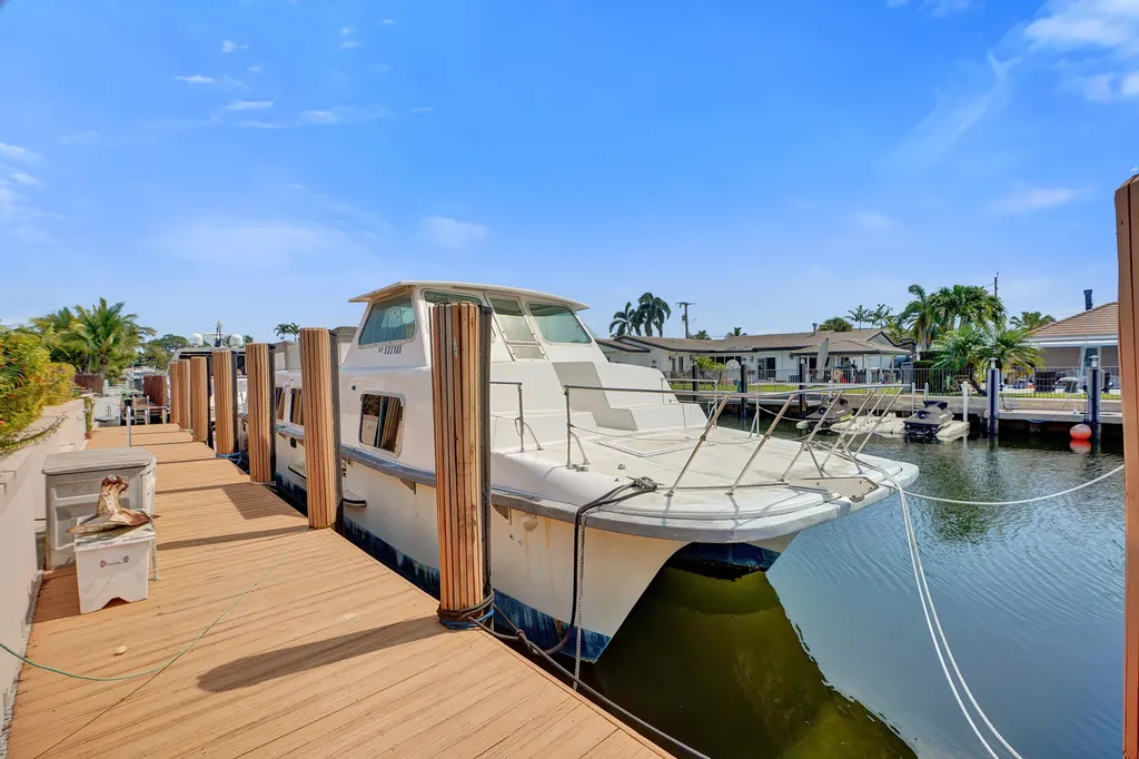 5530 Bayview Drive Fort Lauderdale FL 33308