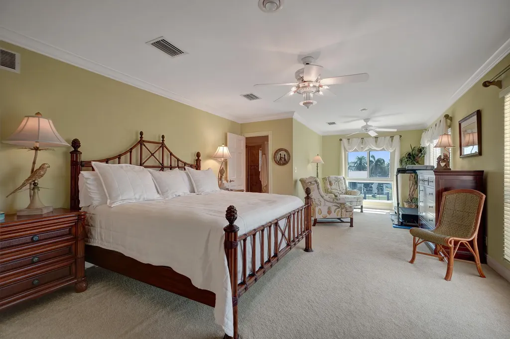 5530 Bayview Drive Fort Lauderdale FL 33308